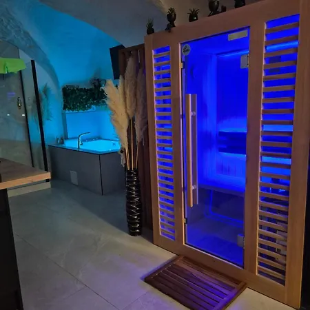 Suite Privative Spa Jacuzzi Sauna - Proche Montpellier Lägenhet *