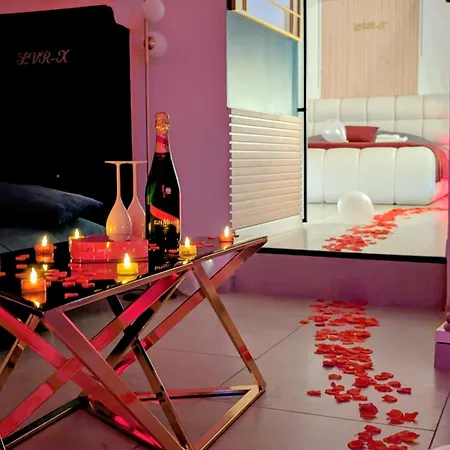 Love Room climatisée, Spa et Pièce Secrète Appartement Gignac (Herault)