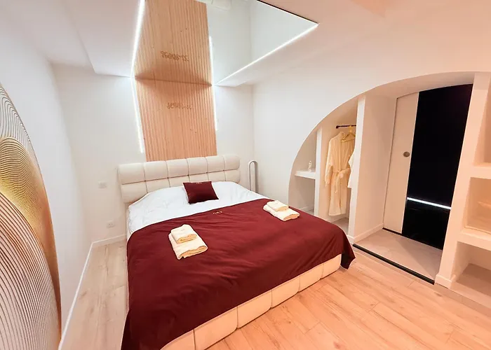 Privative Jacuzzi Sauna - Proche Montpellier * ジニャック