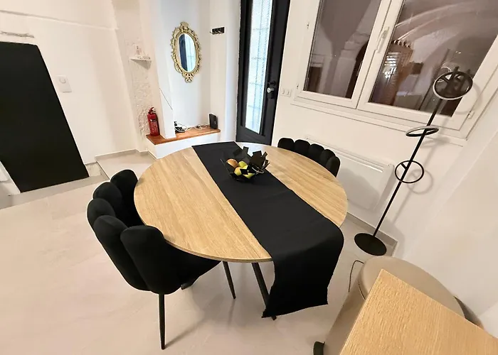 Privative Jacuzzi Sauna - Proche Montpellier *